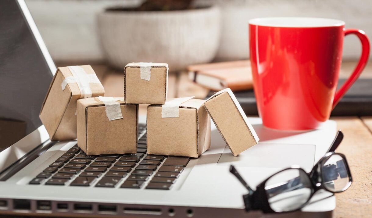 online internet shopping logistics and delivery co xcnhm58.jpg